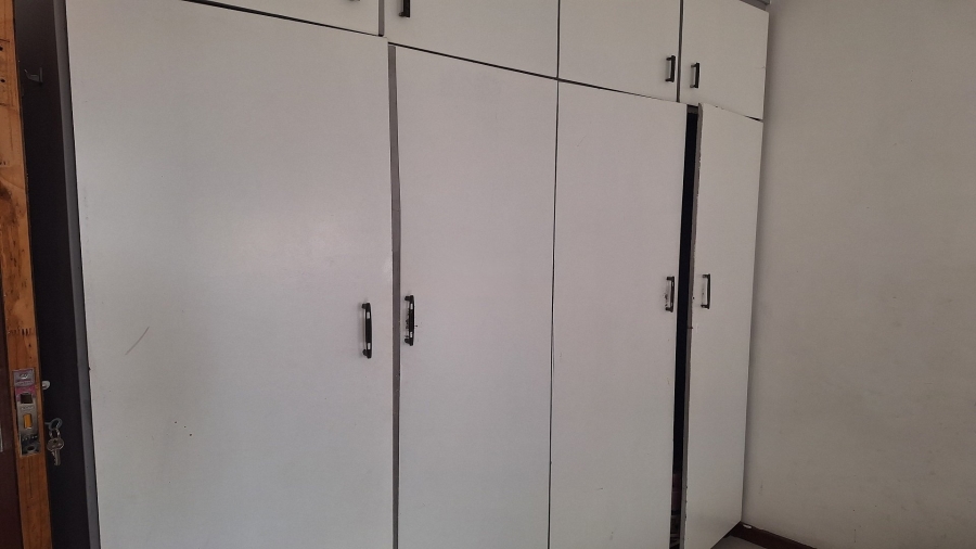 2 Bedroom Property for Sale in Port Elizabeth Central Eastern Cape